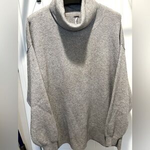 FREE PEOPLE Women’s Oversized Turtleneck Long Sleeve Gray Sweater Size Medium